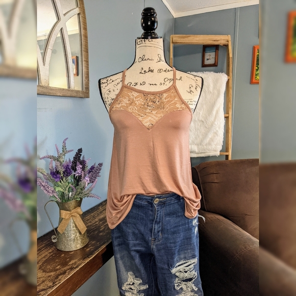 Zenana Signature Lace front Top - Picture 3 of 6